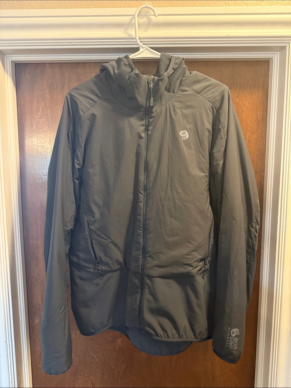 Mountain Hardwear Men's Hooded Lightweight Jacket in Gray